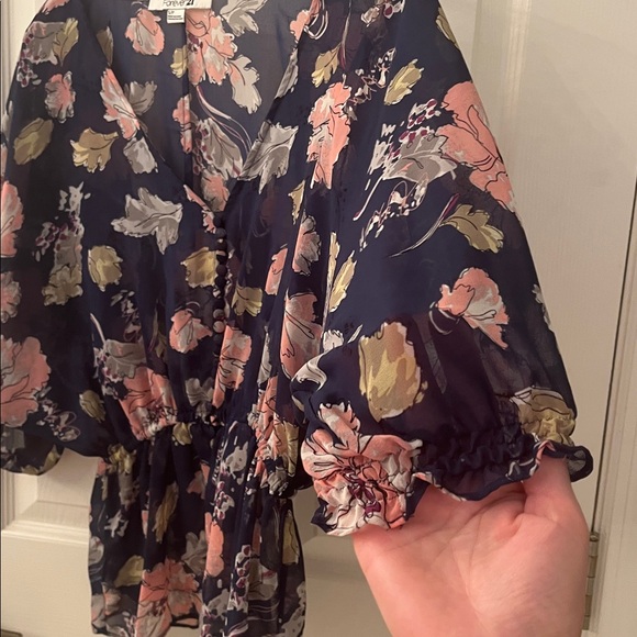 Floral navy blue and peach blouse size S - Picture 3 of 6